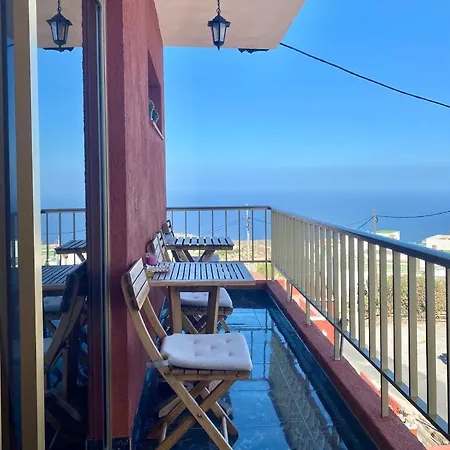 Naomi's House Fasnia