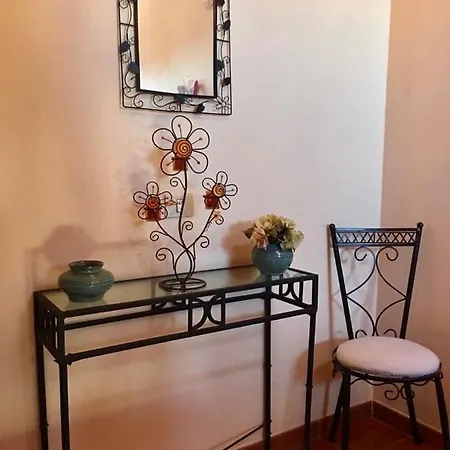 Gospodarstwo wiejskie Naomi's House *