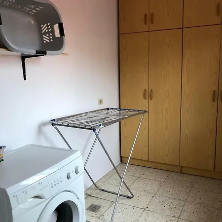 Naomi's House Fasnia