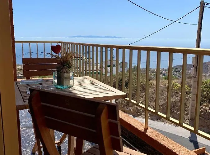 Naomi's House * Fasnia